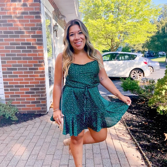 Meet Your Posher, Emily - Picture 6 of 8